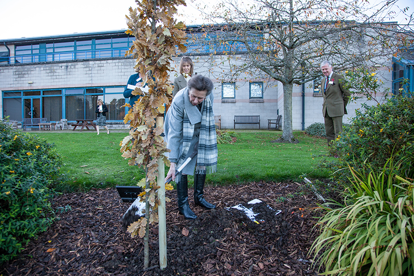 PRESS RELEASE: The Princess Royal visits Moredun to hear how story telling can help to communicate science
